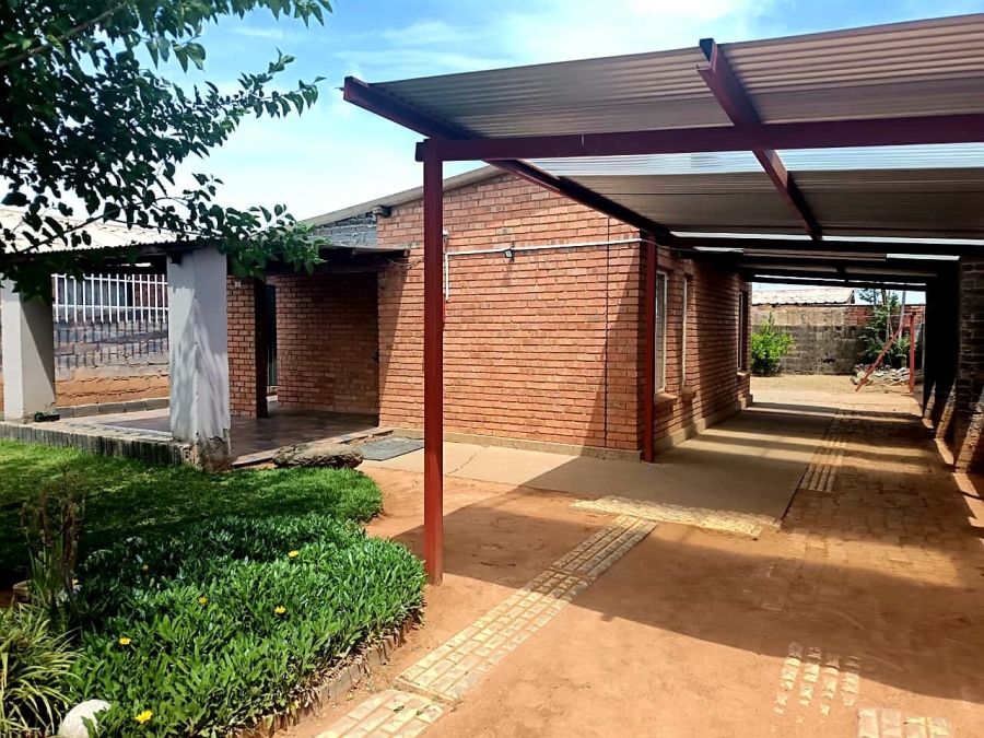 2 Bedroom Property for Sale in Roodepan Northern Cape